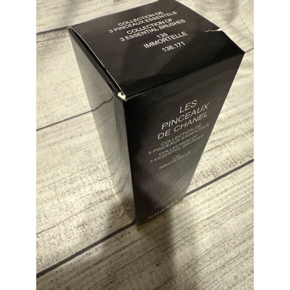 CHANEL LES PINCEAUX - 135 Immortelle Purple 3 Essential Brushes / NEW IN BOX!! - Picture 4 of 12